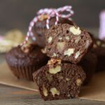 Muffins de alfarroba e nozes