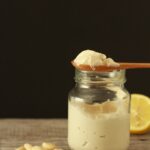 Maionese de caju em copo